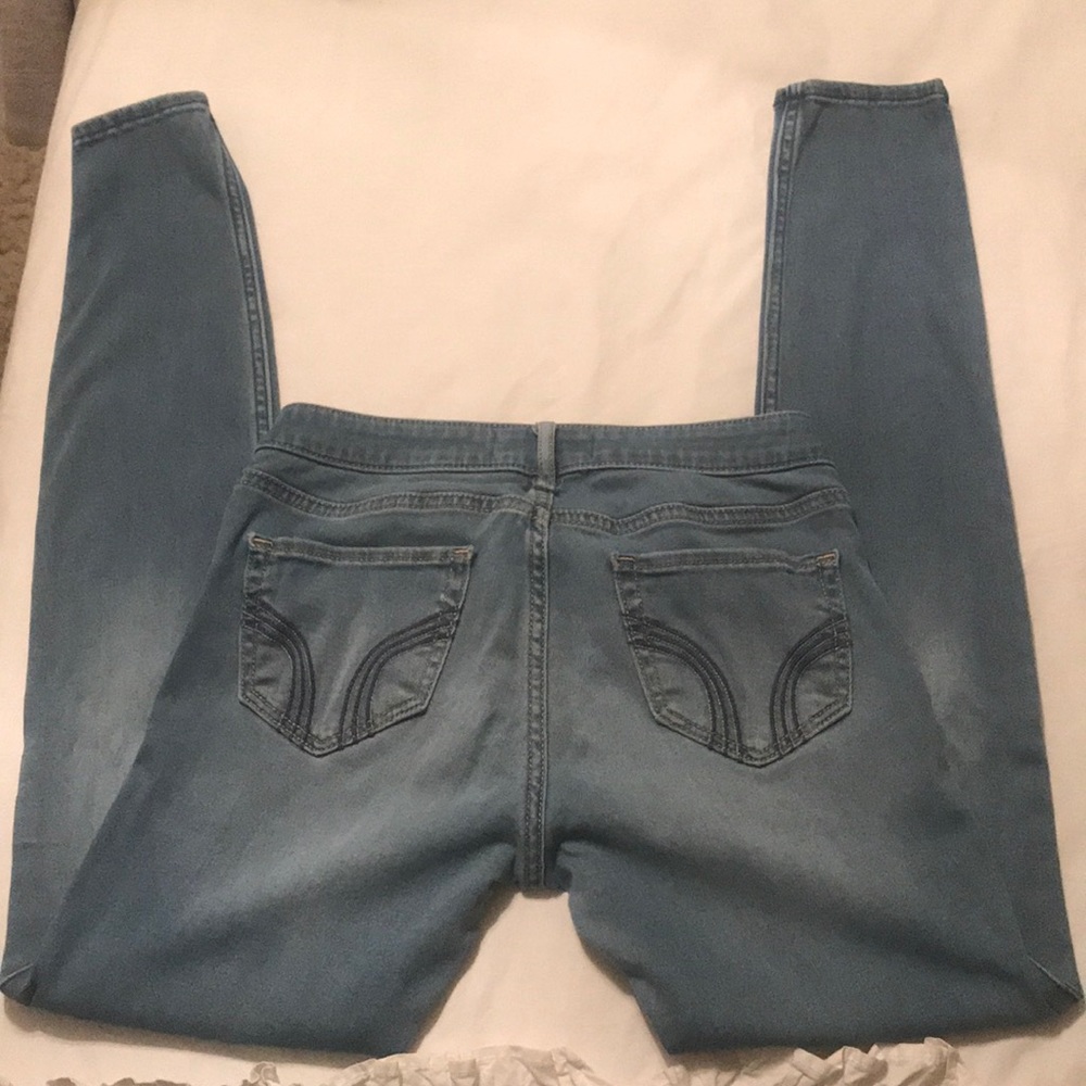 Hollister Jeginnings